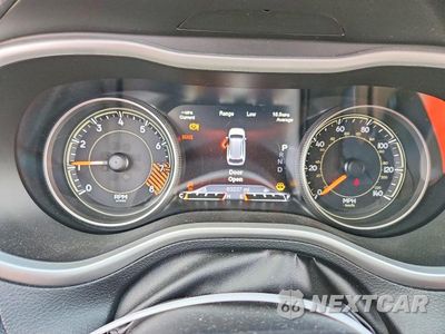 Zdjęcie 9 z 13 samochodu: 2015 JEEP CHEROKEE LIMITED VIN:1C4PJMDS6FW660158 - miniatura