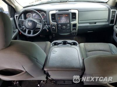 Zdjęcie 8 z 12 samochodu: 2013 RAM 1500 SLT VIN:1C6RR6LT8DS702820 - miniatura