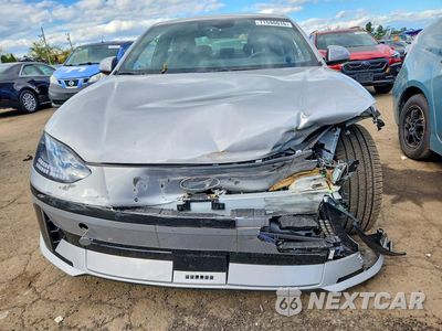 Piąte zdjęcie samochodu w środku: 2025 HYUNDAI IONIQ 6 SEL VIN:KMHM34AC6SA092992 - miniatura