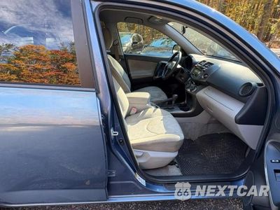 Piąte zdjęcie samochodu w środku: 2010 TOYOTA RAV4 BASE VIN:2T3BF4DV0AW051953 - miniatura