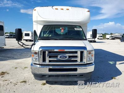 Piąte zdjęcie samochodu w środku: 2021 FORD E350 SHUTTLE BUS VIN:1FDEE3FNXMDC10823 - miniatura