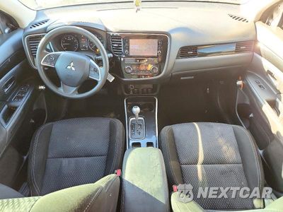 Zdjęcie 8 z 12 samochodu: 2019 MITSUBISHI OUTLANDER ES VIN:JA4AD2A30KZ007455 - miniatura