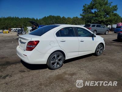 Trzecie zdjęcie samochodu z tyłu: 2020 CHEVROLET SONIC PREMIER VIN:1G1JF5SB3L4113316 - miniatura