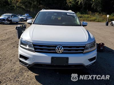 Piąte zdjęcie samochodu w środku: 2019 VOLKSWAGEN TIGUAN SE VIN:3VV2B7AX0KM007085 - miniatura