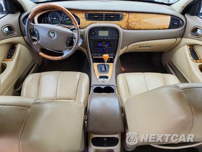 Zdjęcie 8 z 13 samochodu: 2005 JAGUAR S-TYPE VIN:SAJWA01T75FN48969 - miniatura