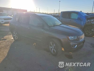 Czwarte zdjęcie samochodu z boku: 2017 JEEP COMPASS LATITUDE VIN:1C4NJDEB8HD192700 - miniatura