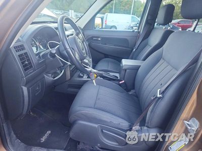 Zdjęcie 7 z 13 samochodu: 2012 JEEP LIBERTY SPORT VIN:1C4PJMAK0CW134785 - miniatura