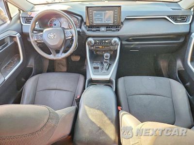 Zdjęcie 8 z 13 samochodu: 2020 TOYOTA RAV4 LE VIN:2T3K1RFV3LW087728 - miniatura