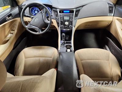 Zdjęcie 8 z 12 samochodu: 2011 HYUNDAI SONATA GLS VIN:5NPEB4AC1BH064103 - miniatura