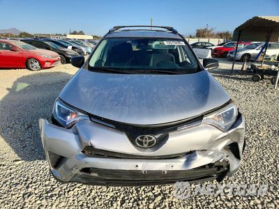 Piąte zdjęcie samochodu w środku: 2018 TOYOTA RAV4 LE VIN:2T3ZFREV9JW425082 - miniatura