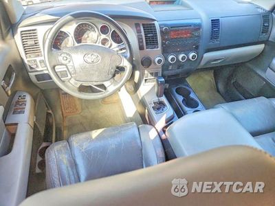 Zdjęcie 8 z 13 samochodu: 2010 TOYOTA SEQUOIA SR5 VIN:5TDZY5G15AS028208 - miniatura