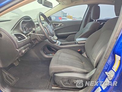 Zdjęcie 7 z 12 samochodu: 2015 CHRYSLER 200 LIMITED VIN:1C3CCCAB5FN720898 - miniatura