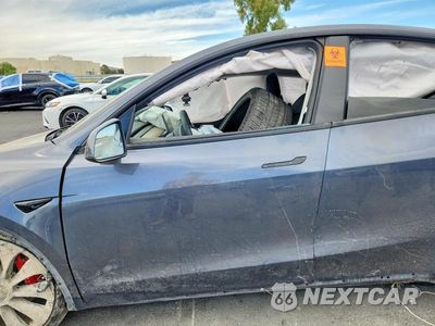 Zdjęcie 7 z 12 samochodu: 2021 TESLA MODEL Y VIN:5YJYGDEF8MF092128 - miniatura