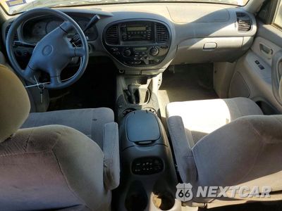 Zdjęcie 8 z 13 samochodu: 2001 TOYOTA SEQUOIA SR5 VIN:5TDBT44A31S006769 - miniatura