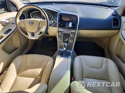Zdjęcie 8 z 13 samochodu: 2016 VOLVO XC60 T5 PLATINUM VIN:YV4612RM2G2791393 - miniatura