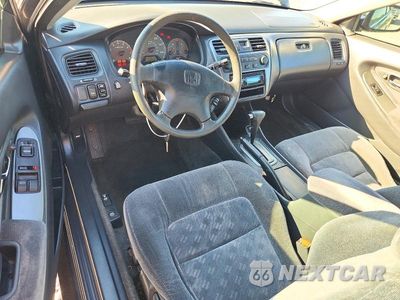 Zdjęcie 8 z 12 samochodu: 2002 HONDA ACCORD SE VIN:1HGCG320X2A014803 - miniatura