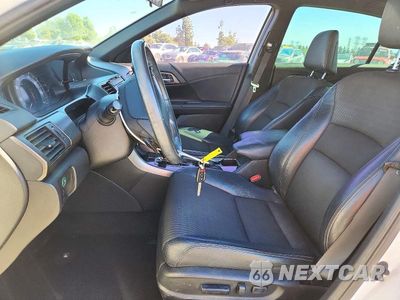 Zdjęcie 7 z 12 samochodu: 2017 HONDA ACCORD SPORT VIN:1HGCR2F55HA117243 - miniatura