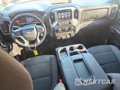 Zdjęcie 8 z 12 samochodu: 2019 CHEVROLET SILVERADO K1500 LT VIN:3GCUYDED8KG132371 - miniatura