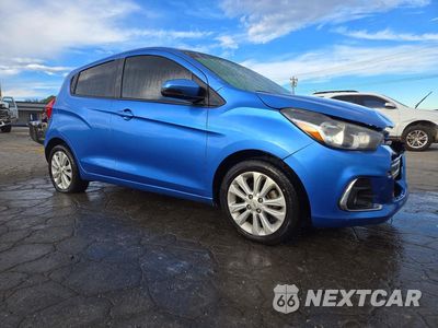 Czwarte zdjęcie samochodu z boku: 2018 CHEVROLET SPARK 1LT VIN:KL8CD6SA1JC420983 - miniatura