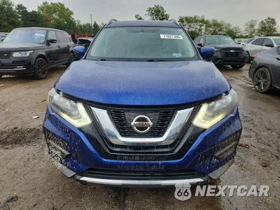 Piąte zdjęcie samochodu w środku: 2017 NISSAN ROGUE SV VIN:KNMAT2MV4HP579588 - miniatura