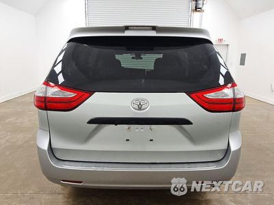 Zdjęcie 6 z 14 samochodu: 2019 TOYOTA SIENNA L 7-PASSENGER VIN:5TDZZ3DC5KS967030 - miniatura