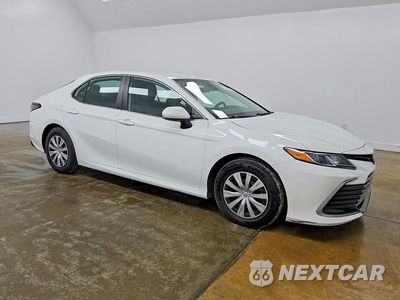 Czwarte zdjęcie samochodu z boku: 2023 TOYOTA CAMRY LE VIN:4T1C31AK3PU055194 - miniatura
