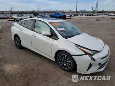 Czwarte zdjęcie samochodu z boku: 2017 TOYOTA PRIUS FOUR VIN:JTDKARFU6H3031347 - miniatura