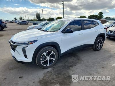 2024 CHEVROLET TRAX 1RS KL77LGE2XRC018202 - główne zdjęcie licytacji z USA - miniatura