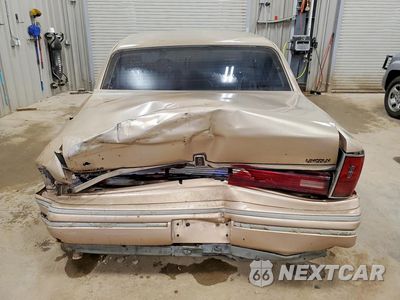 Zdjęcie 6 z 13 samochodu: 1992 LINCOLN TOWN CAR EXECUTIVE VIN:1LNLM81W1NY631816 - miniatura