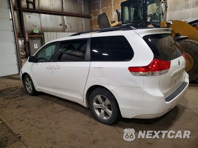 Drugie zdjęcie samochodu z przodu: 2013 TOYOTA SIENNA LE VIN:5TDKK3DC4DS354518 - miniatura