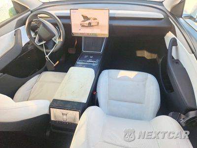 Zdjęcie 8 z 12 samochodu: 2026 TESLA MODEL Y VIN:7SAYGDEE0TA610075 - miniatura