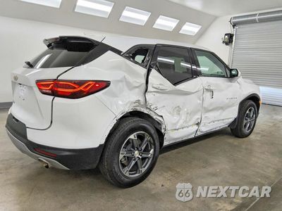 Trzecie zdjęcie samochodu z tyłu: 2026 CHEVROLET BLAZER 2LT VIN:3GNKBCR42TS162422 - miniatura