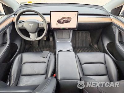 Zdjęcie 8 z 12 samochodu: 2022 TESLA MODEL Y VIN:7SAYGAEE3NF519466 - miniatura