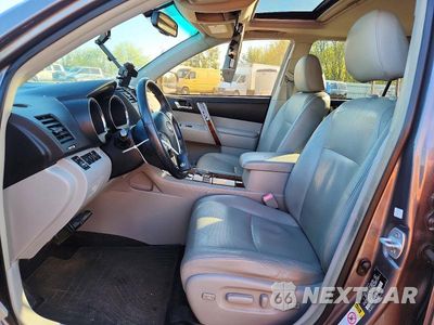 Zdjęcie 7 z 12 samochodu: 2012 TOYOTA HIGHLANDER HYBRID LIMITED VIN:JTEDC3EH4C2005117 - miniatura
