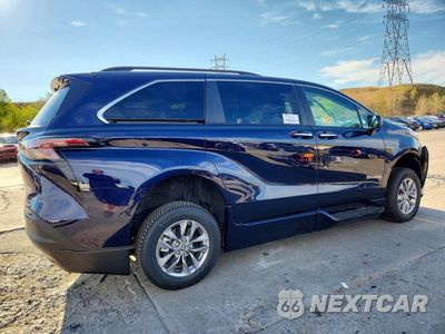 Trzecie zdjęcie samochodu z tyłu: 2023 TOYOTA SIENNA XLE VIN:5TDJRKEC1PS179973 - miniatura