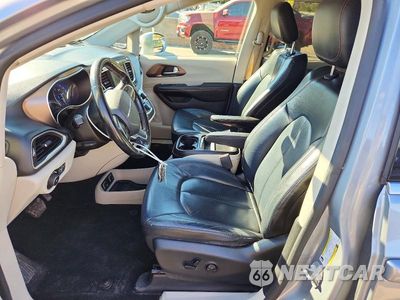 Zdjęcie 7 z 13 samochodu: 2019 CHRYSLER PACIFICA TOURING L VIN:2C4RC1BG3KR685392 - miniatura