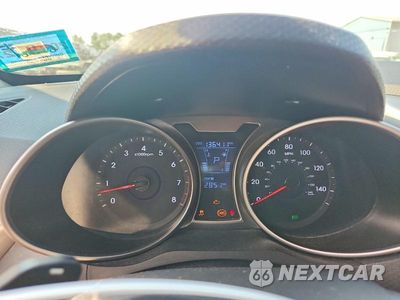 Zdjęcie 9 z 12 samochodu: 2012 HYUNDAI VELOSTER BASE VIN:KMHTC6AD4CU048540 - miniatura