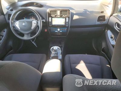 Zdjęcie 8 z 13 samochodu: 2015 NISSAN LEAF SV VIN:1N4AZ0CP3FC313611 - miniatura