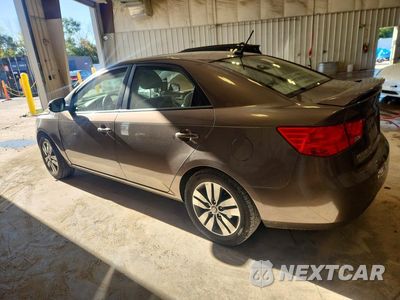 Drugie zdjęcie samochodu z przodu: 2013 KIA FORTE EX VIN:KNAFU4A23D5722980 - miniatura