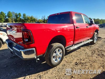 Trzecie zdjęcie samochodu z tyłu: 2026 RAM 2500 BIG HORN VIN:3C6UR5DJ9TG299339 - miniatura