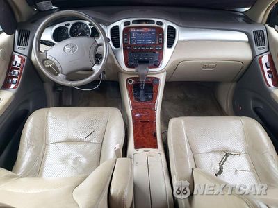 Zdjęcie 8 z 13 samochodu: 2004 TOYOTA HIGHLANDER LIMITED VIN:JTEEP21A840006523 - miniatura