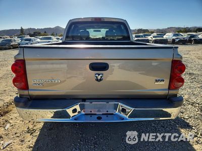 Zdjęcie 6 z 13 samochodu: 2005 DODGE DAKOTA QUAD SLT VIN:1D7HE48N45S211764 - miniatura