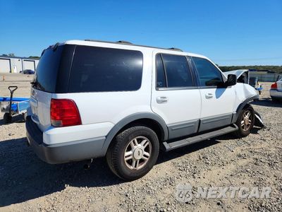 Trzecie zdjęcie samochodu z tyłu: 2003 FORD EXPEDITION XLT VIN:1FMRU15W23LC10807 - miniatura
