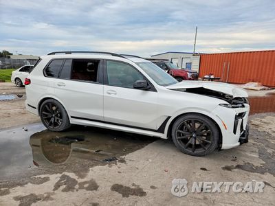 Czwarte zdjęcie samochodu z boku: 2026 BMW X7 M60I VIN:5UX33EM01T9210293 - miniatura