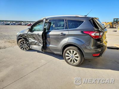 Drugie zdjęcie samochodu z przodu: 2017 FORD ESCAPE TITANIUM VIN:1FMCU9JD2HUC26323 - miniatura