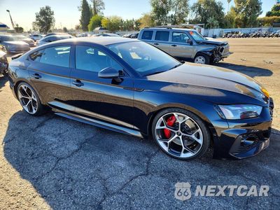 Czwarte zdjęcie samochodu z boku: 2024 AUDI RS5 VIN:WUAAWCF58RA902395 - miniatura