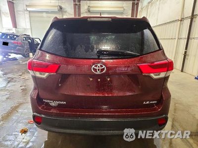 Zdjęcie 6 z 14 samochodu: 2019 TOYOTA HIGHLANDER LE PLUS VIN:5TDBZRFHXKS981535 - miniatura