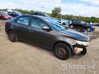 Czwarte zdjęcie samochodu z boku: 2011 KIA FORTE EX VIN:KNAFU4A29B5366466 - miniatura