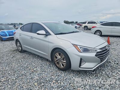 Czwarte zdjęcie samochodu z boku: 2019 HYUNDAI ELANTRA VALUE EDITION VIN:5NPD84LF7KH456522 - miniatura