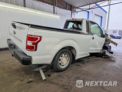 Trzecie zdjęcie samochodu z tyłu: 2018 FORD F150 VIN:1FTMF1CB1JKE26076 - miniatura